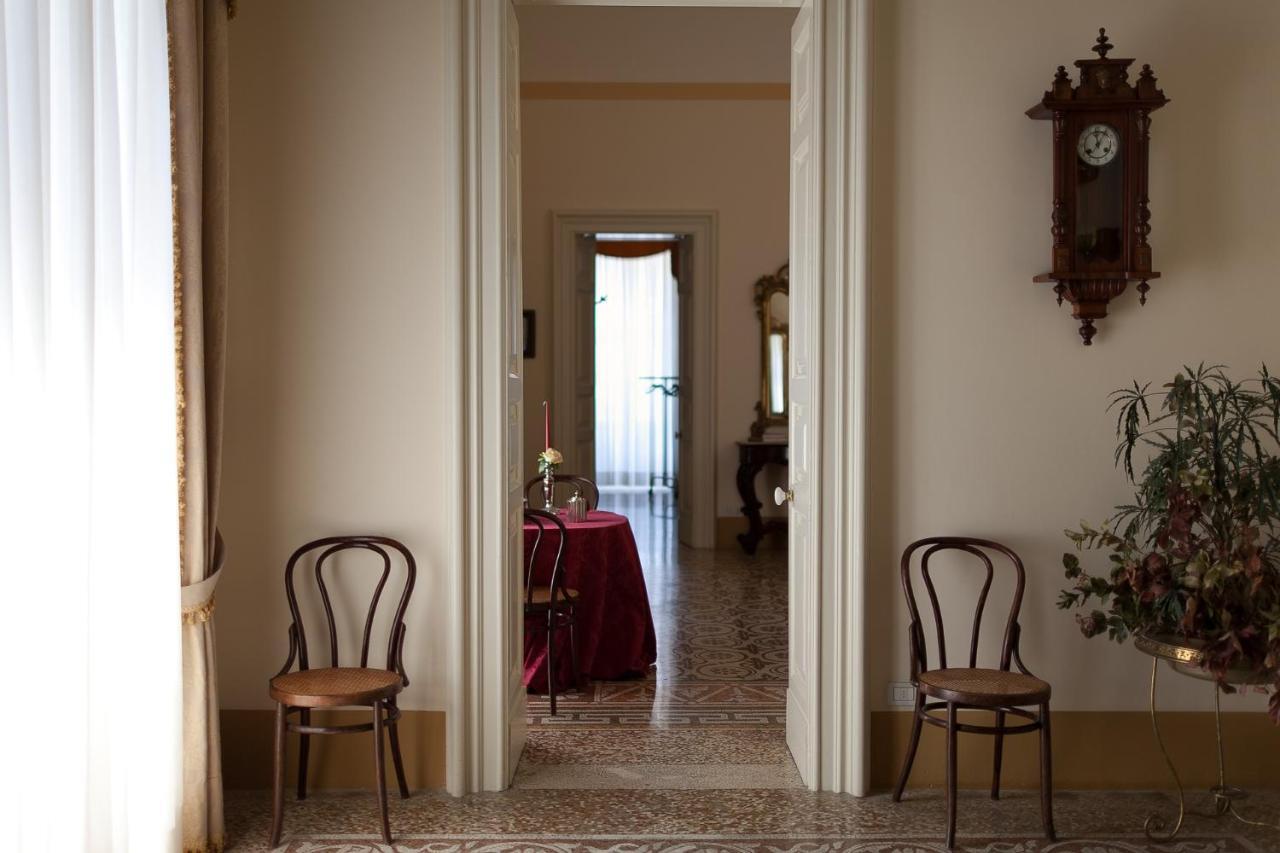Palazzo Pio Apartment Lecce Esterno foto