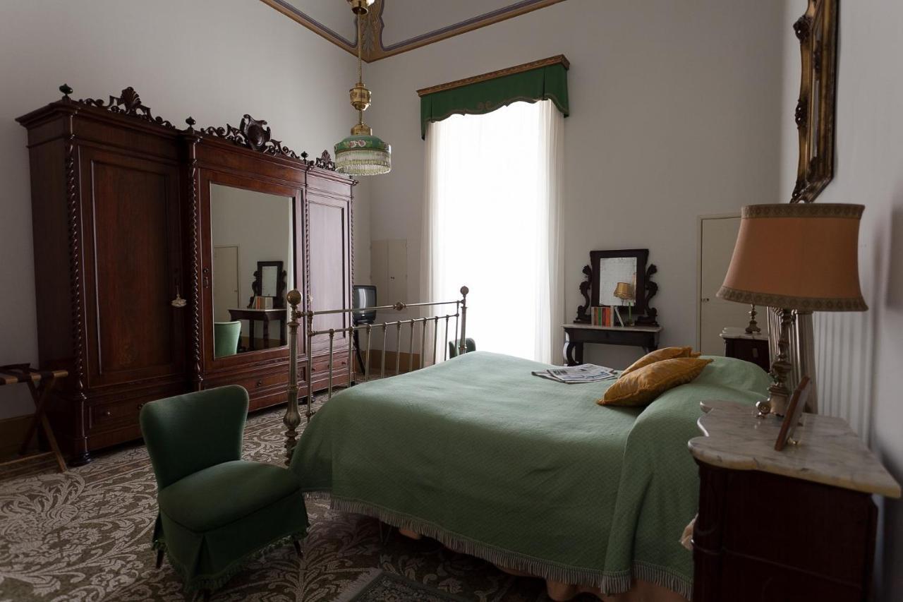 Palazzo Pio Apartment Lecce Esterno foto
